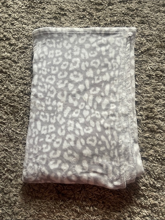 Other - LEOPARD THROW BLANKET